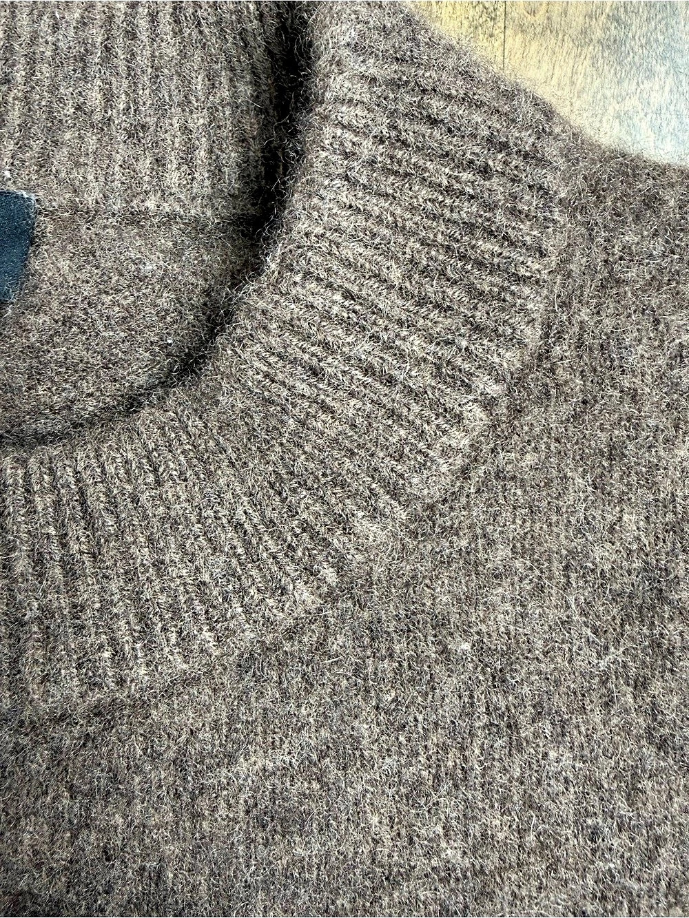 Quince Luxe Mongolian Cashmere Crewneck Sweater, Brown, Size Large - Picture 2 of 9